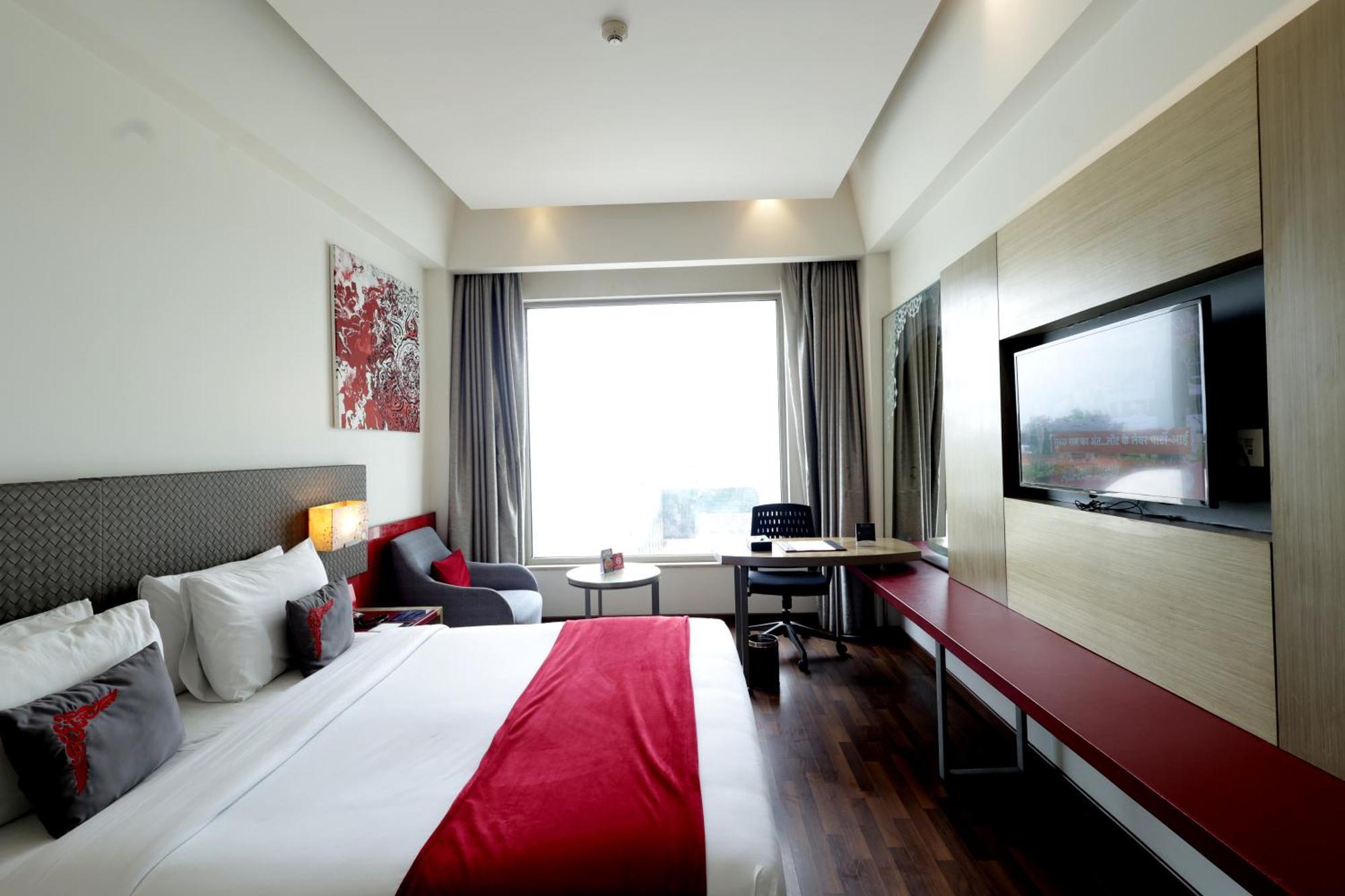 Ramada By Wyndham Lucknow Hotel And Convention Center Exteriör bild