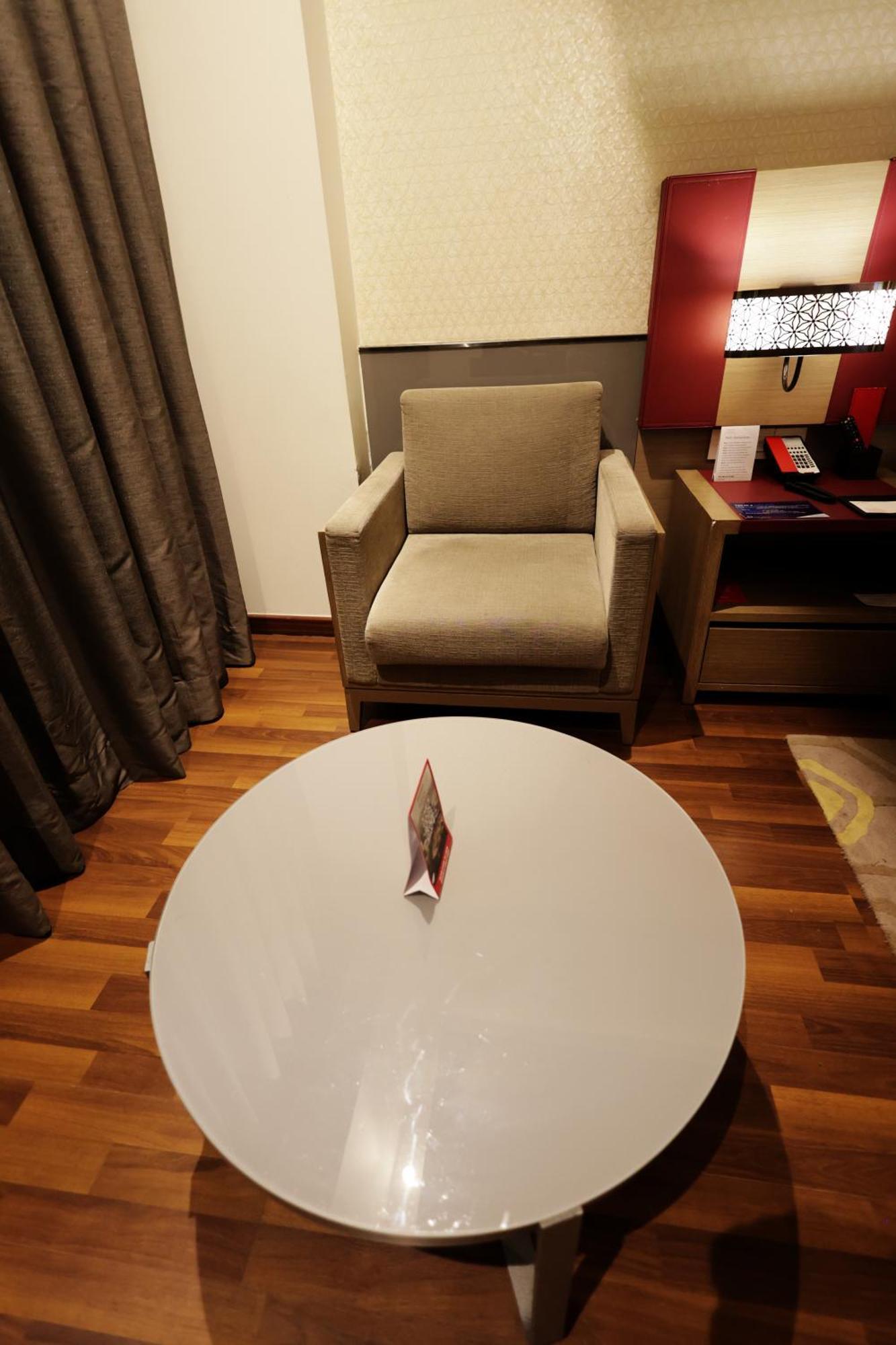 Ramada By Wyndham Lucknow Hotel And Convention Center Exteriör bild